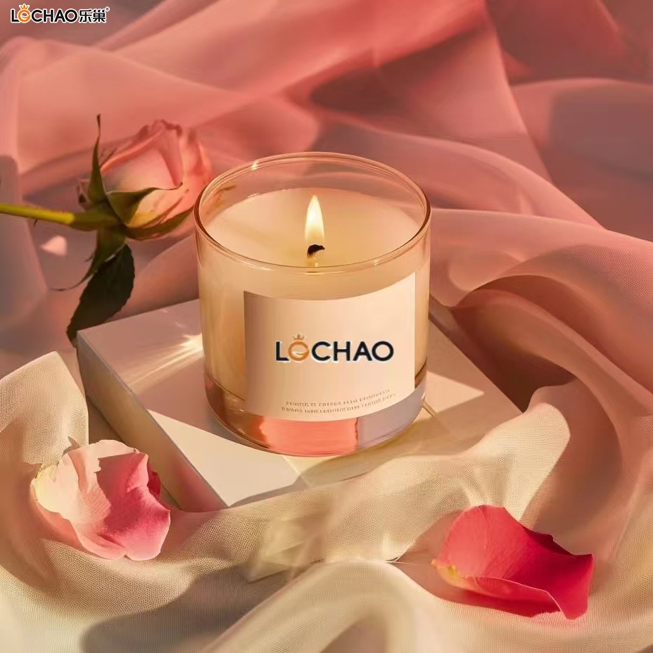 How to choose scented candles that match your home style