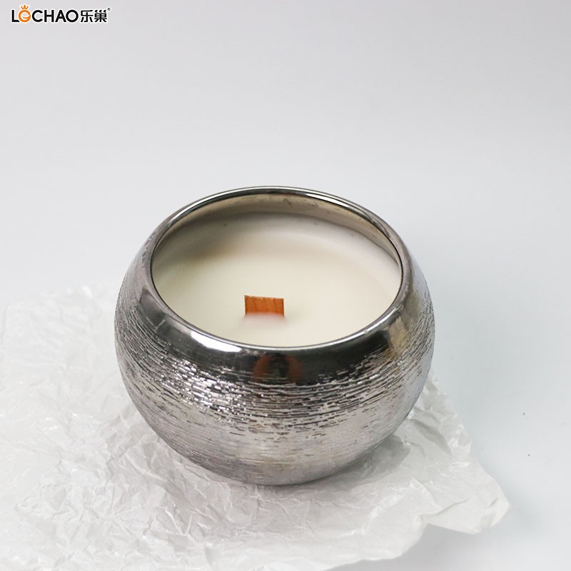 Brushed round porcelain jar scented candle