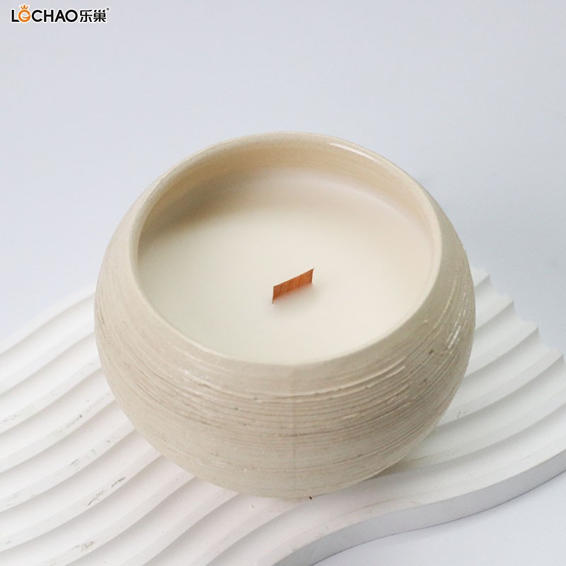 Brushed round porcelain jar scented candle