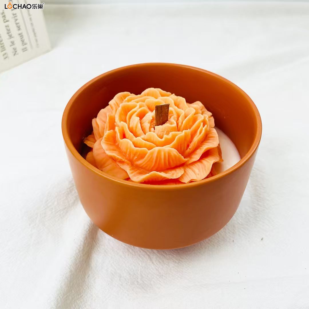 Stemmed Porcelain Cup Scented Candle